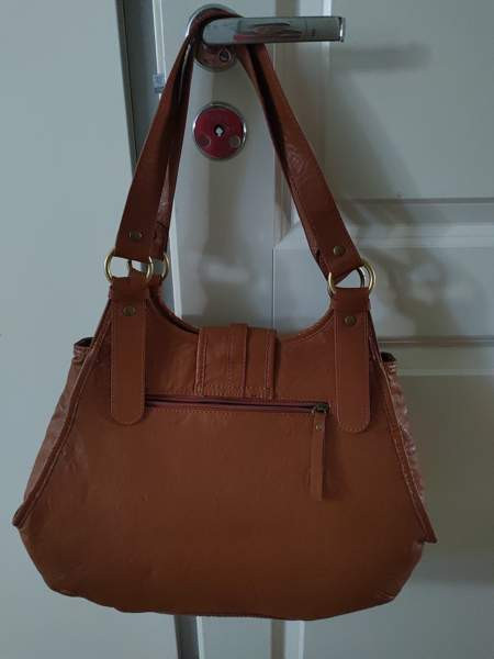 Ruskea olkalaukku Pori - valokuva 2