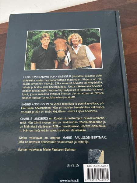 Hevosen omistajan käsikirja Kirkkonummi - valokuva 2