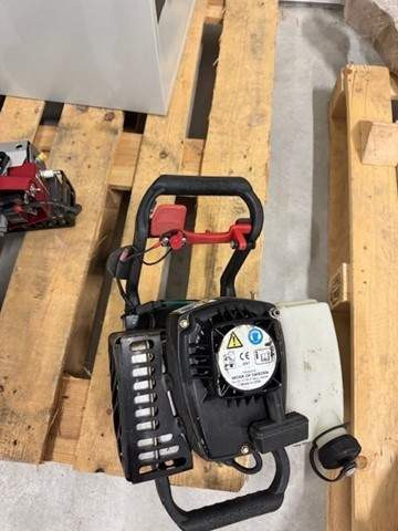 Polttomoottorisen jääkairan moottori Oulu - photo 1