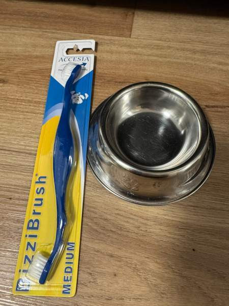 Uusi avaamaton koiran hammasharja + vesikuppi. Espoo - photo 1