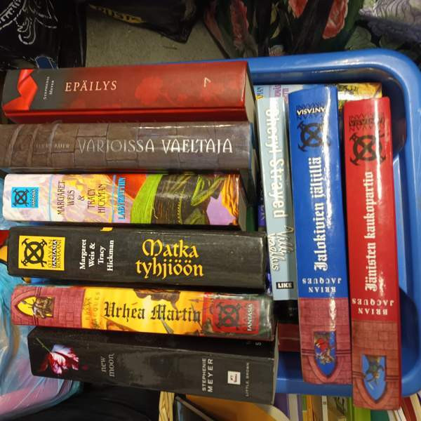 Nuorten kirjoja Helsinki - photo 2