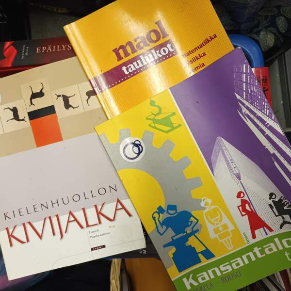 Nuorten kirjoja Helsinki - photo 1