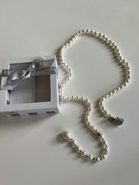 Kaunis House of Elliott helmikaulakoru Helsinki - valokuva 4