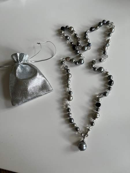 House of Elliott Celia kaulakoru Helsinki - valokuva 1