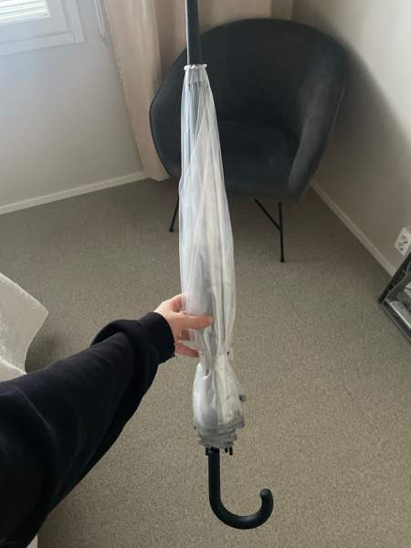 Läpinäkyvä sateenvarjo Kempele - valokuva 1