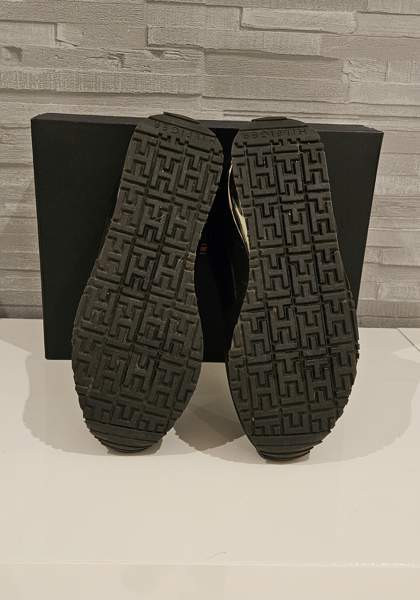 Tommy Hilfiger -tennarit koko 36 Janakkala - valokuva 4