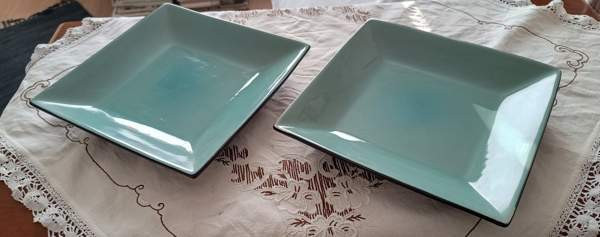 Vihreän/Mustan väriset siistit lautaset Turku - valokuva 3