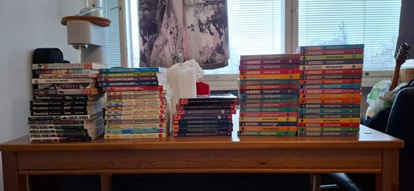 Mangakirja paketti Kuopio - valokuva 1