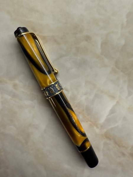 Aurora Africa mustekynä Tampere - photo 1