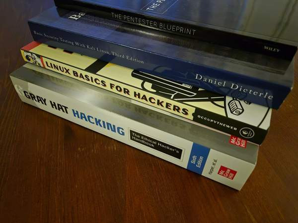 Tietotekniikka, koodaus, linux, tietoturva kirjoja Oulu - valokuva 2