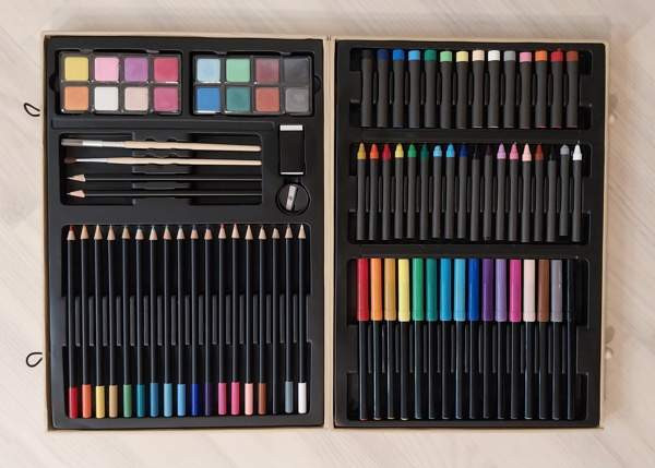 Taidesetti Espoo - valokuva 3