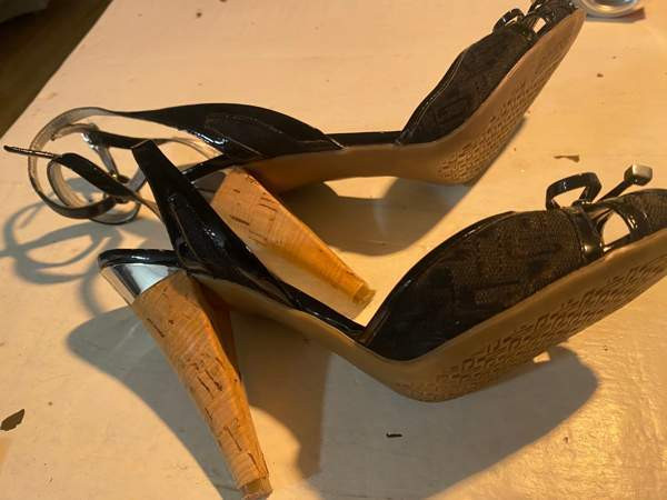 Guess by Marciano korkkarit Ярвенпяя - изображение 3