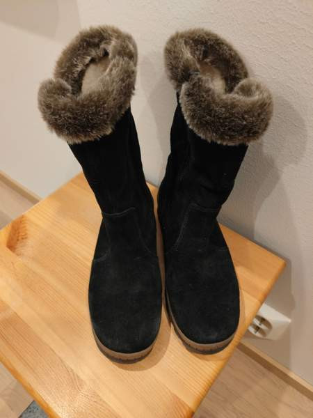 Myydään siistit talvi kengät, erittäin hyvä kuntoiset Куопио - изображение 1