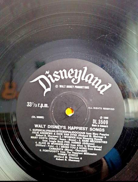 Myydään Walt Disney's Happiest songs lp Tyrnävä - valokuva 4