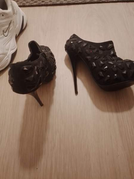 Myydään täysin uudet korkokengät Oulu - photo 2