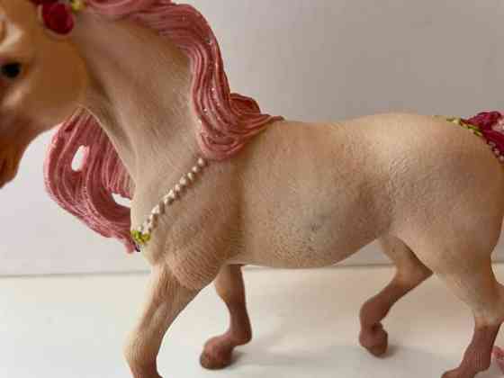 Schleich Bayala yksisarvinen tamma Турку