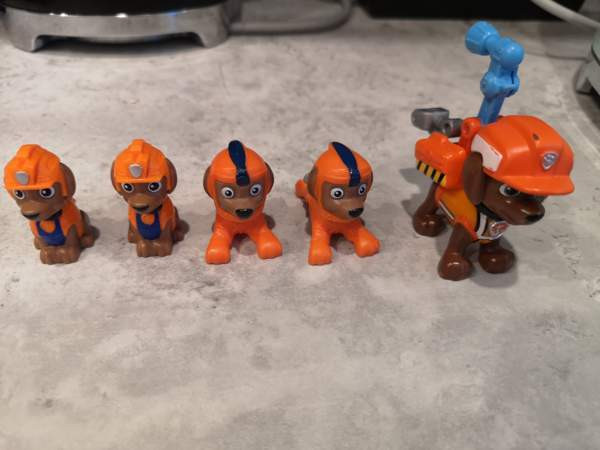 Ryhmä Hau koirafiguurit Imatra - valokuva 8