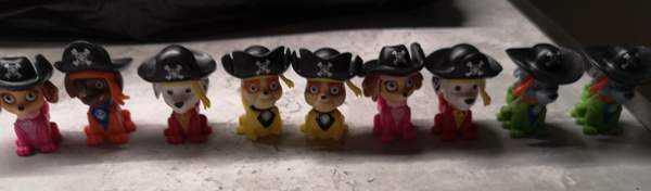 Ryhmä Hau koirafiguurit Imatra - valokuva 2