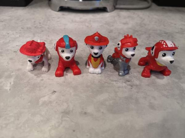 Ryhmä Hau koirafiguurit Imatra - valokuva 3