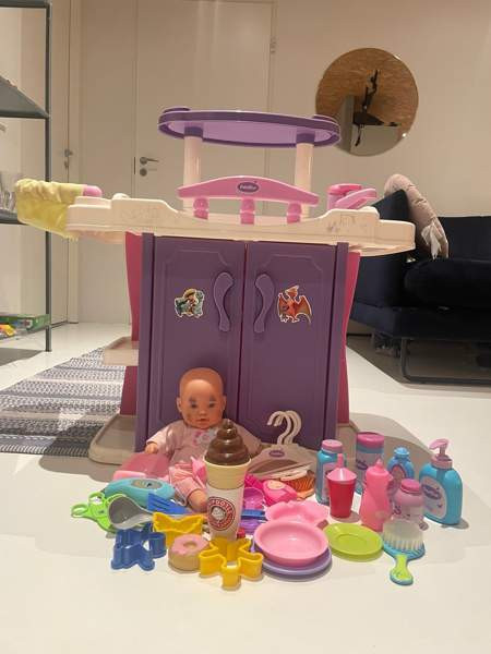 Nuken hoitopöytä ja tarvikkeet Nurmijaervi – foto 1