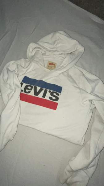 Leviksen valkoinen huppari! Helsinki - valokuva 1