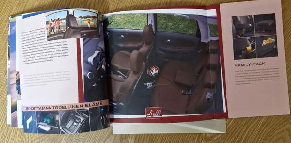 Nissan Note -esite 2006 Турку - изображение 8