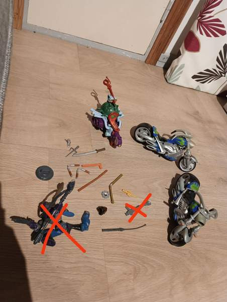 Myydään turtles figuurit. Uusikaupunki - valokuva 2