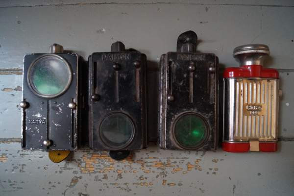 Vanhoja taskulamppuja 4kpl Akaa – foto 1