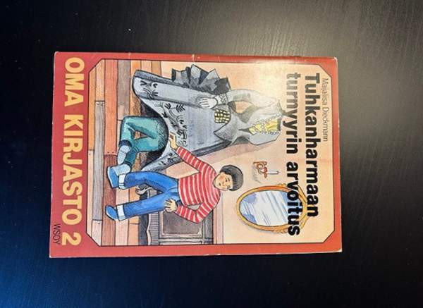 Tuhkanharmaan turnyyrin arvoitus - oma kirjasto 2 Rauma – foto 1