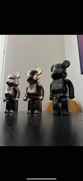 Bearbrick, collective toys Helsinki – foto 1