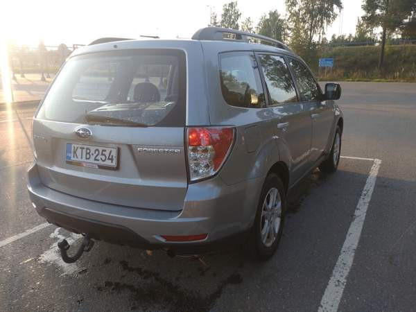 Subaru Forester Valkeala - valokuva 4