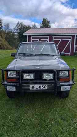 Jeep Cherokee Tuusniemi