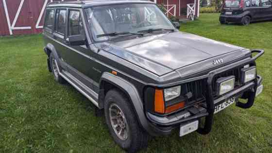 Jeep Cherokee Tuusniemi