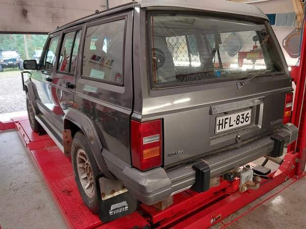 Jeep Cherokee Tuusniemi - photo 8