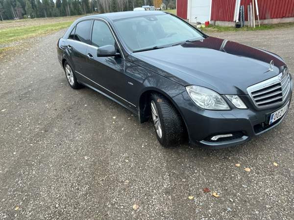 Mercedes-Benz E Kärsämäki - valokuva 3