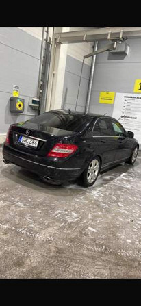 Mercedes-Benz C Vantaa - valokuva 4