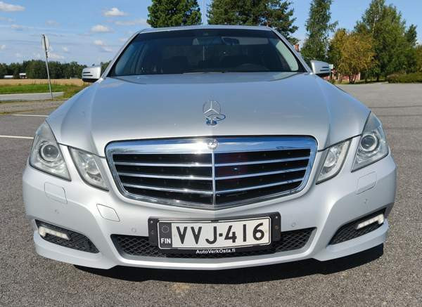 Mercedes-Benz E Alahärmä - valokuva 2