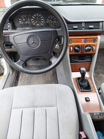 Mercedes-Benz E Lapinlahti - valokuva 7