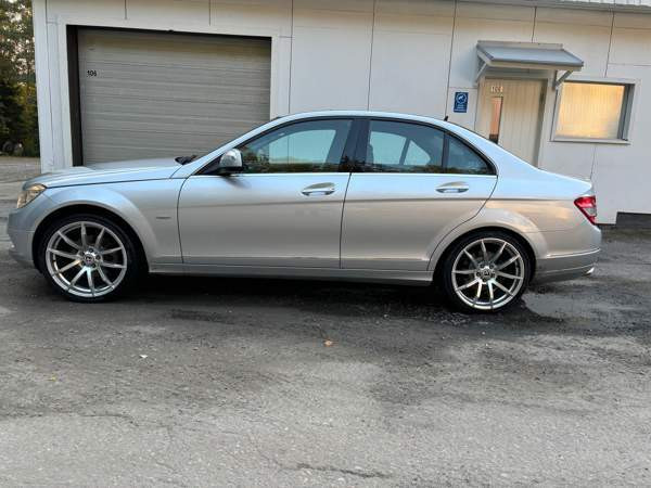 Mercedes-Benz C Среднеуральск - изображение 1