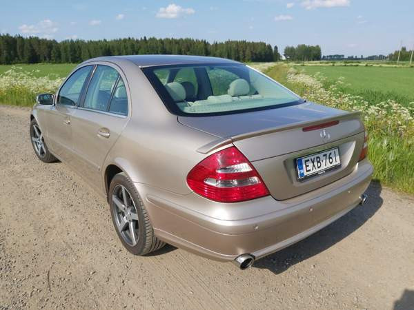 Mercedes-Benz E Ylihärmä - valokuva 8