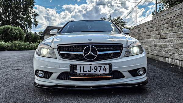 Mercedes-Benz C Uusikaarlepyy - valokuva 4
