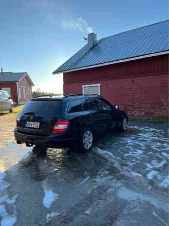 Mercedes-Benz C Ylihärmä