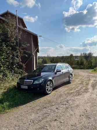 Mercedes-Benz C Ylihärmä