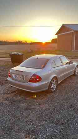 Mercedes-Benz E Oripää