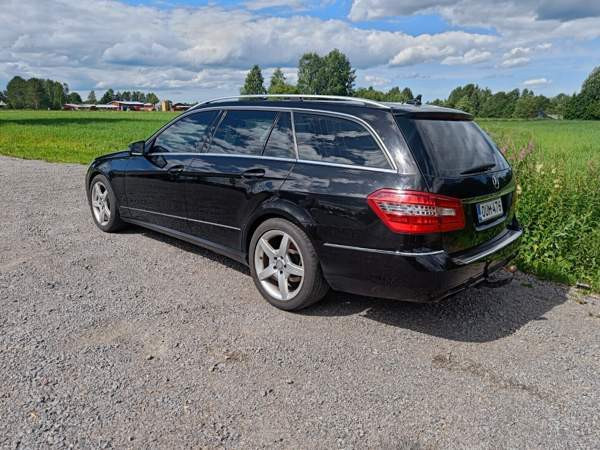 Mercedes-Benz E Rantsila - valokuva 2