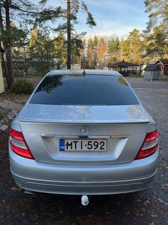 Mercedes-Benz C Pertteli - valokuva 4