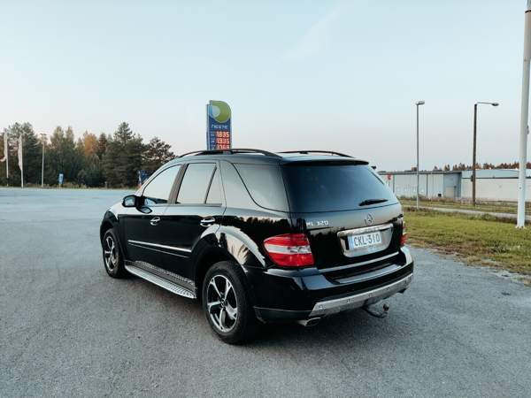 Mercedes-Benz ML Viitasaari - photo 4