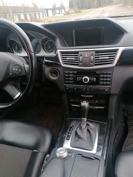 Mercedes-Benz E Хювинкяя - изображение 6