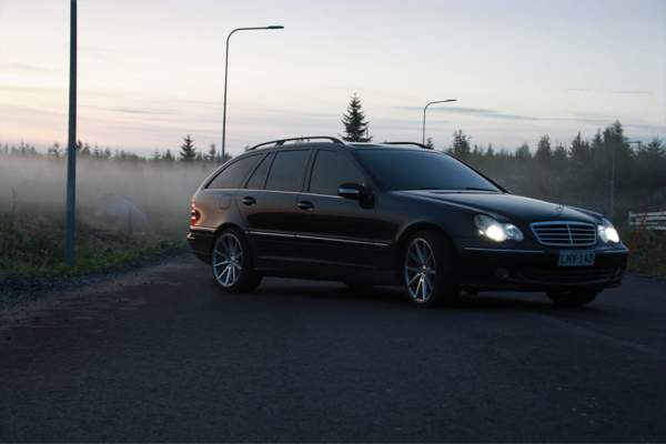 Mercedes-Benz C Nokia - valokuva 3