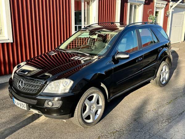 Mercedes-Benz ML Ilmajoki - valokuva 7